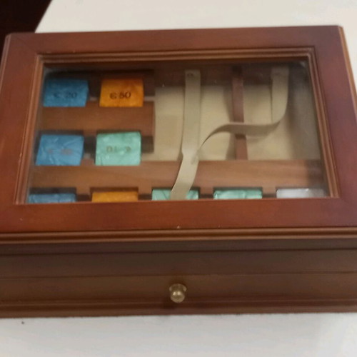 Luxury wooden poker case like new with two-level display