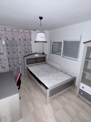 Kupa Houses παιδικό–προεφηβικό δωμάτιο σαν καινούργιο με κρεβάτι, γραφείο & βιβλιοθήκη