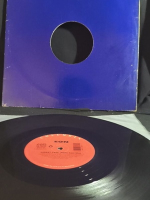 EON Basket Case vinyl record used, V45