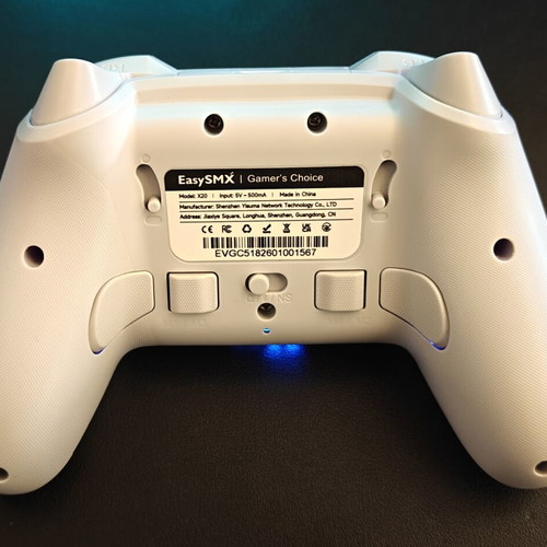 EasySMX X20 Multiplatform Gaming Controller with Trigger Lock and Hall Effect Sensors