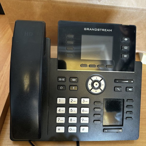 Grandstream GRP2614 IP Phone like new, wired, black