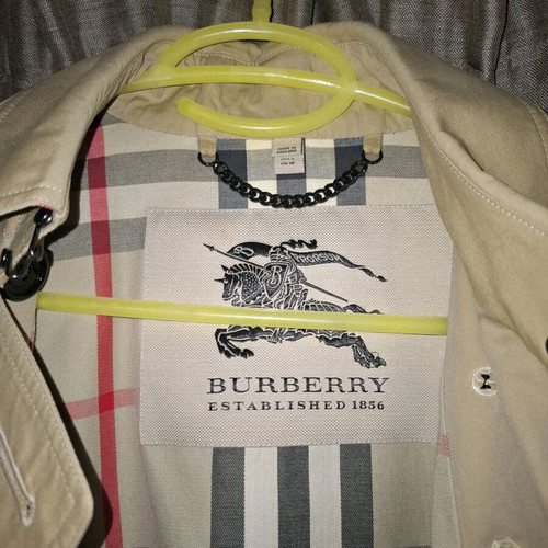 Burberry women's beige trench coat, size 40 Italian, 6 USA