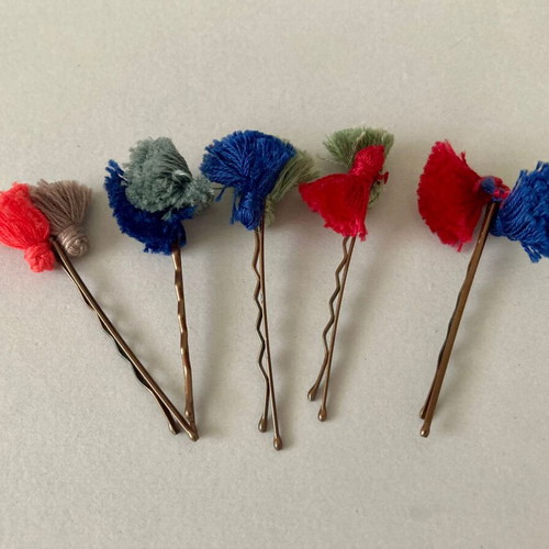 Vintage hairpins set of 5 with handmade colorful tassels new