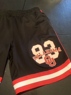 Oklahoma jeans shorts XL set like new, black and red