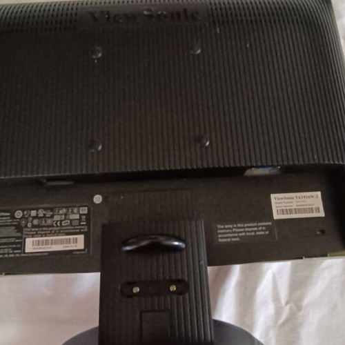 Desktop computer system with 19” ViewSonic LED monitor, Microsoft keyboard and mouse like new