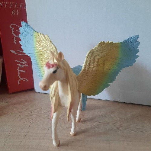 Schleich Bayala Glitter Pegasus model 70566 like new collectible figure