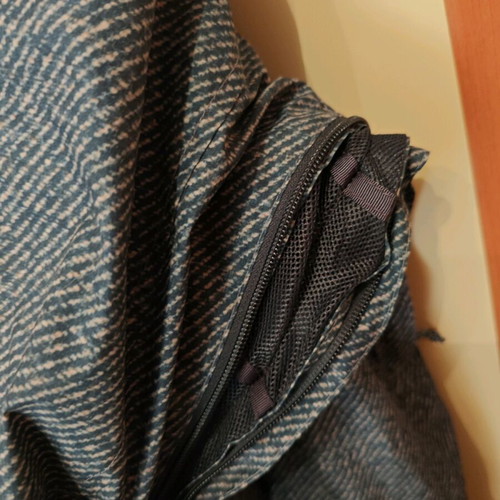 Burton men's jacket like new, size large, gray and blue