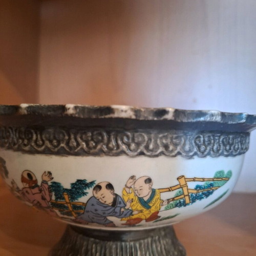 Vintage Chinese bowl with Qianlong dynasty seal, porcelain, new