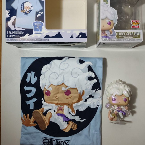 Funko Pop! One Piece Luffy Gear Five figure and T-shirt size L new