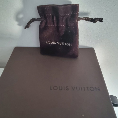 Louis Vuitton gift box like new with velvet pouch