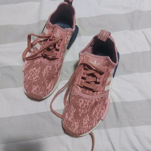 Adidas Boost women's athletic shoes like new, size 39.5, salmon-pink