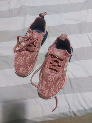 Adidas Boost women's athletic shoes like new, size 39.5, salmon-pink