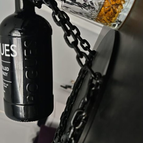 Levitating Bottle Stand new, chain holder for whiskey and wine