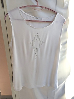 Miracle white blouse used with rhinestones size L
