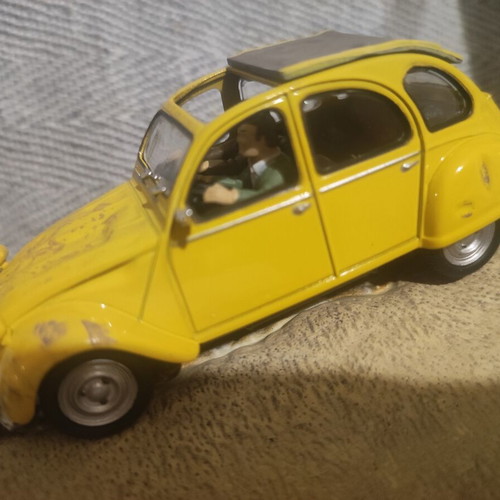 Citroen 2CV metal miniature new, James Bond car collection 1:43