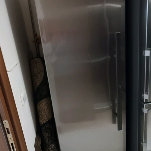 Καταψύκτης ντουλάπα inox σαν καινούργιος με μεγάλα βαθιά συρτάρια