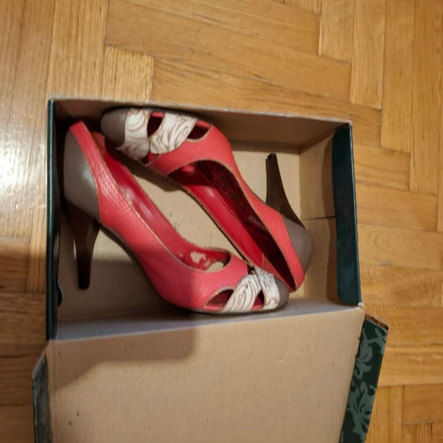 Shoes like new, brown and red leather pumps, size 39