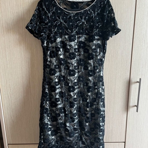 Women's dress with lace like new, black