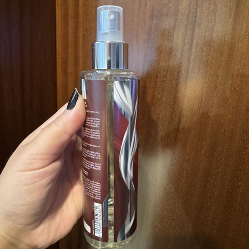Dust and Cream Star Dust Whisper body mist with vanilla, cocoa, jasmine