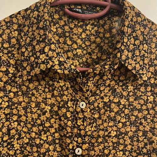 Zara floral shirt with puff sleeves, like new, black and orange