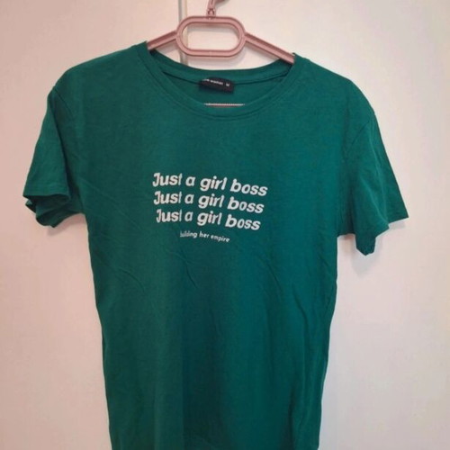 Pink Woman green women's T-shirt size M