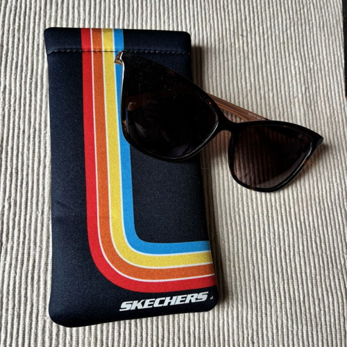 Skechers sunglasses like new with case and cleaning cloth, brown and pink