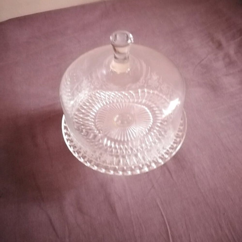 Vintage crystal cake stand with stem base like new