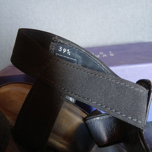 Stuart Weitzman sandals size 39.5 used, black