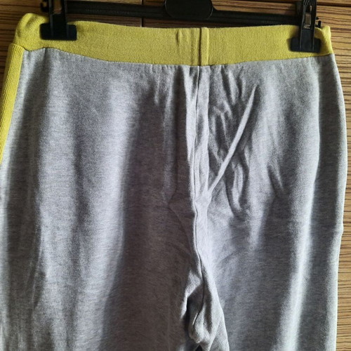 Sweatpants medium used, gray and yellow