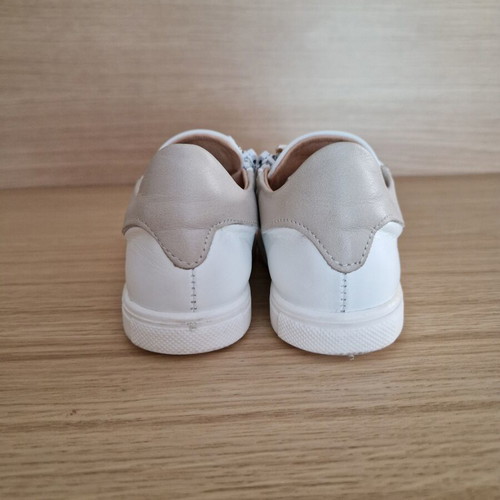 Gorgino Baptism Sneakers White size 22 like new