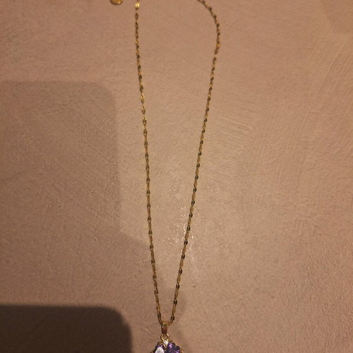 Necklace with purple stone new