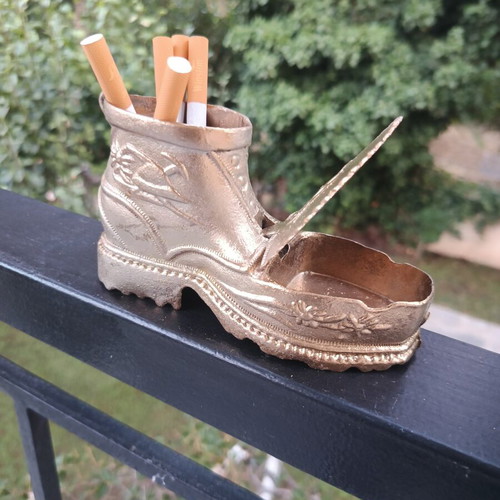 Vintage metal ashtray in boot shape Italian made used