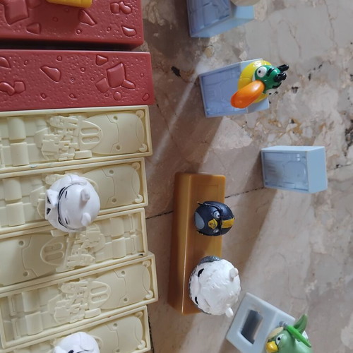 Angry Birds building blocks set used
