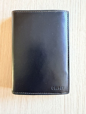 Delsey leather wallet multiple compartments new, brown