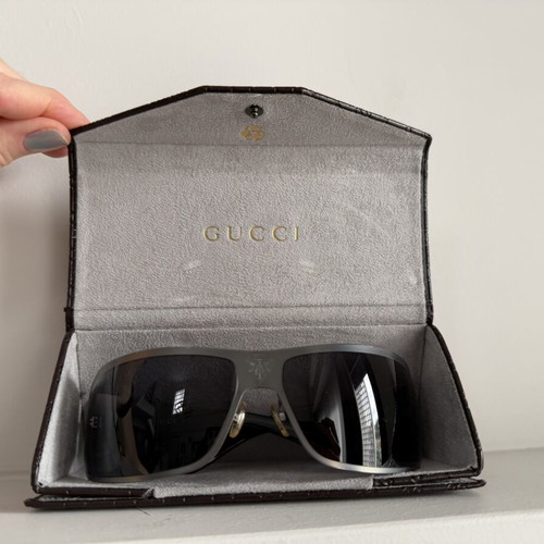 Gucci GG1872/S Shield Sunglasses Y2K Vintage with Authentic Case like new