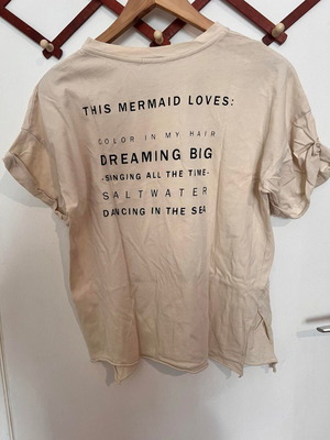 Bershka oversized T-shirt Medium, beige cream with back print