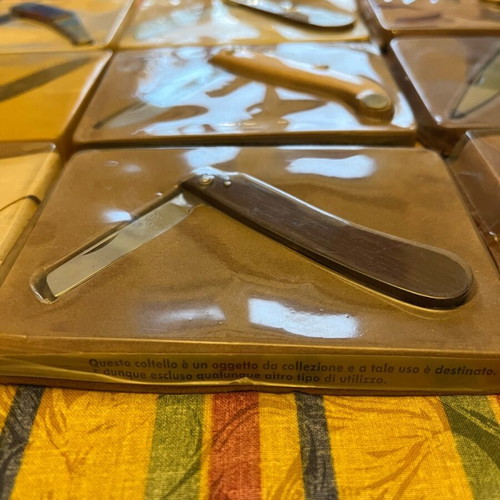 Hachette Fascioli knife collection used with certificate