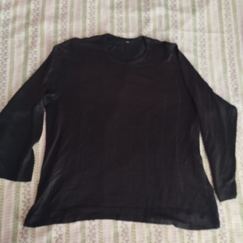 Long-sleeve black blouse with sheer design