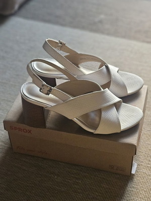 Sprox white leather sandals size 40 used with 6 cm heel