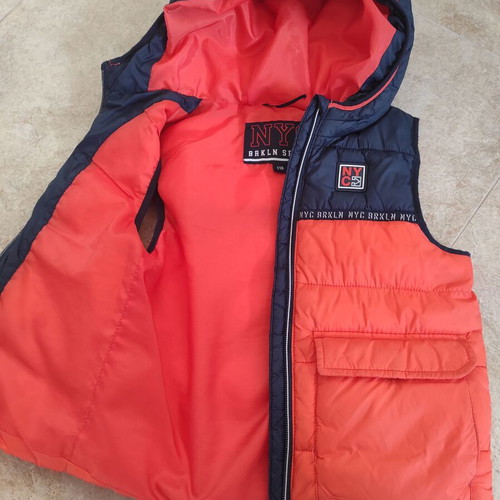 Sleeveless jacket for boy 5 years like new, orange and blue