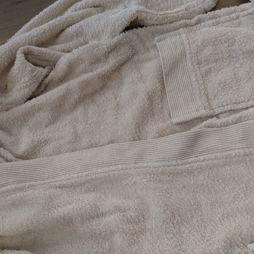 Women's bathrobe size M-L, like new, used once