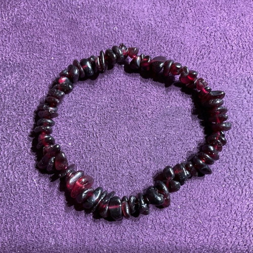 Garnet elastic bracelet with authentic precious stone
