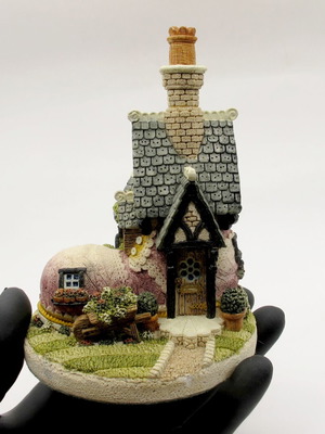 Shoemaker's Dream Decorative House Jon Herbert 1991 like new