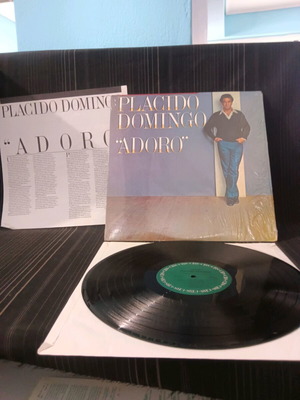 Placido Domingo Adoro vinyl record used with insert