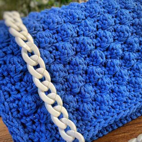 Crochet shoulder bag new, blue with white chain