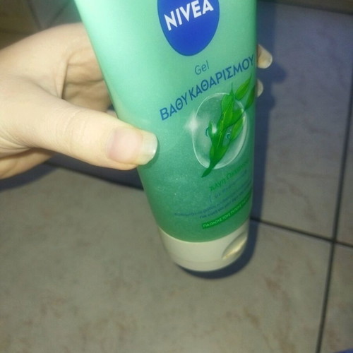 Nivea Gel and Clean & Clear Face Cleansing Pack