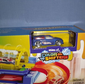 HOT WHEELS TUNNEL TWIST CAR WASH
