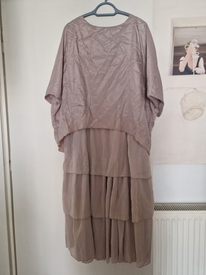 Evening maxi dress with ruffles and batwing sleeves size XL new