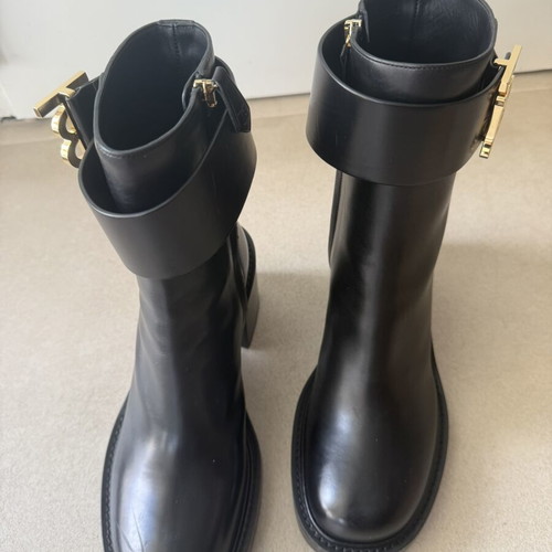 Burberry women's black leather ankle boots new