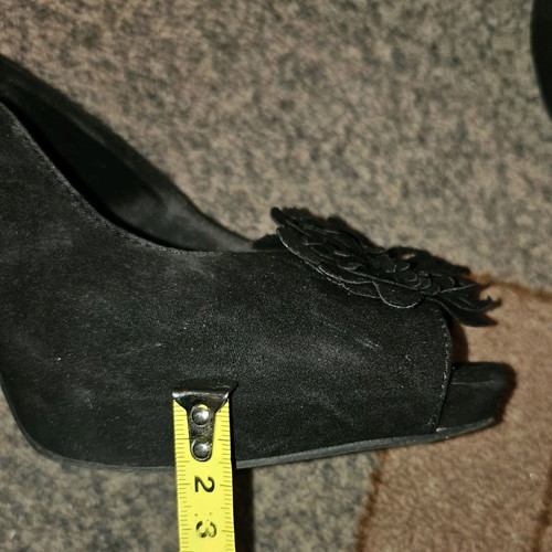 Marco Tozzi sandals size 39 like new, black